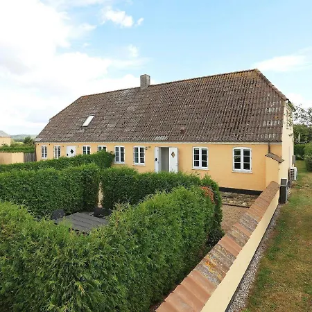 7 Person In Faaborg-by Traum